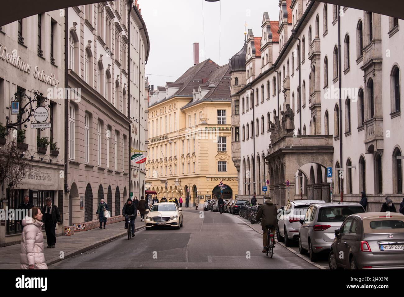 Street view of munich hi-res stock photography and images - Page 6 - Alamy
