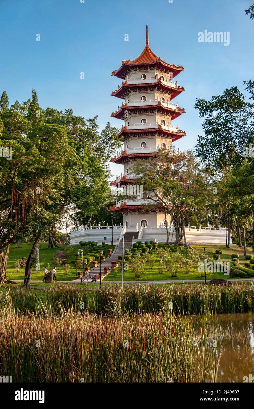 Chinese Garden Singapore Stock Photo Alamy chinese-garden-singapore-stock-photo-alamy