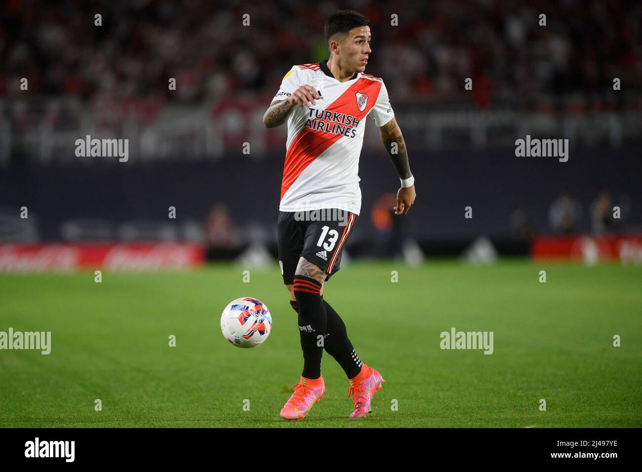 BUENOS AIRES, ARGENTINA - APRIL 3:  Enzo Fernandez of River Plate controls the ball during a Copa de la Liga 2022 match between River Plate and Argent Stock Photo