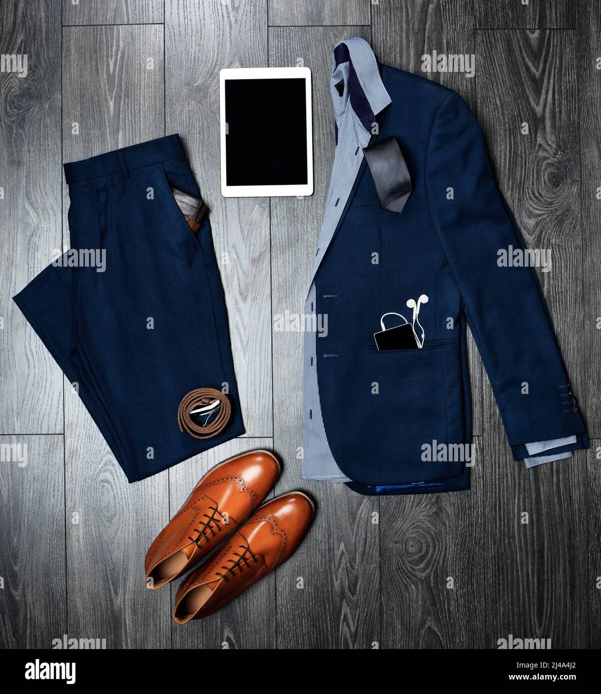 Business outfit hi-res stock photography and images - Alamy