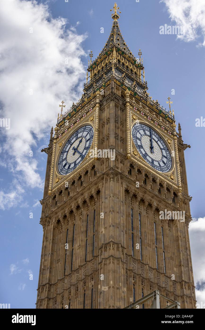 Elizabeth Tower and Big Ben to Undergo Renovations