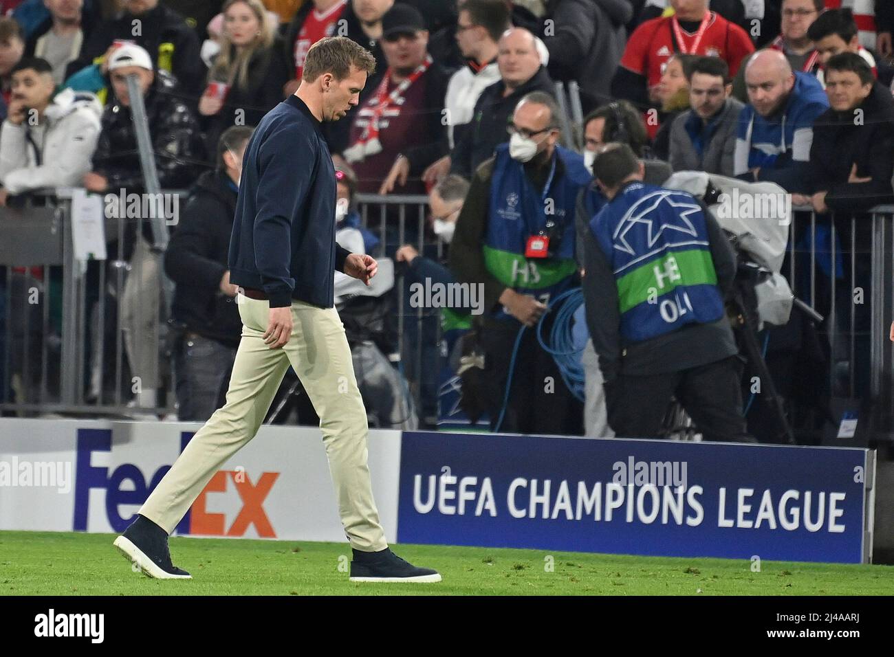 coach Julian NAGELSMANN (FC Bayern Munich), after the end of the game, disappointment, frustrated, disappointed, frustrated, dejected, elimination., KO Soccer Champions League/ quarter-finals FC Bayern Munich - Villarreal CF 1-1 on April 12th, 2022 ALLIANZARENA. Stock Photo