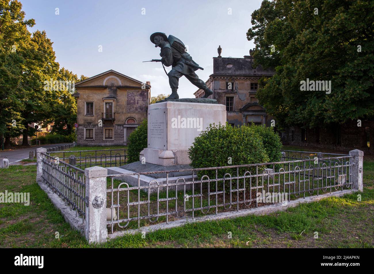 Goito, Italiy 22/08/2015: monumento in memoria della vittoria, contro gli austriaci, dei bersaglieri comandati dal generale La Marmora nell'aprile del 1848. ©Andrea Sabbadini Stock Photo