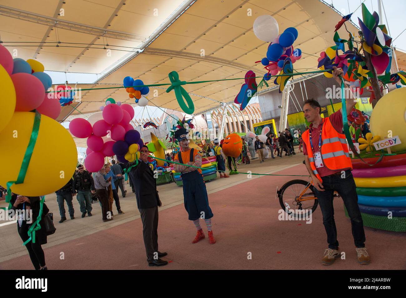 European clown hi-res stock photography and images - Alamy, image size:1300x955