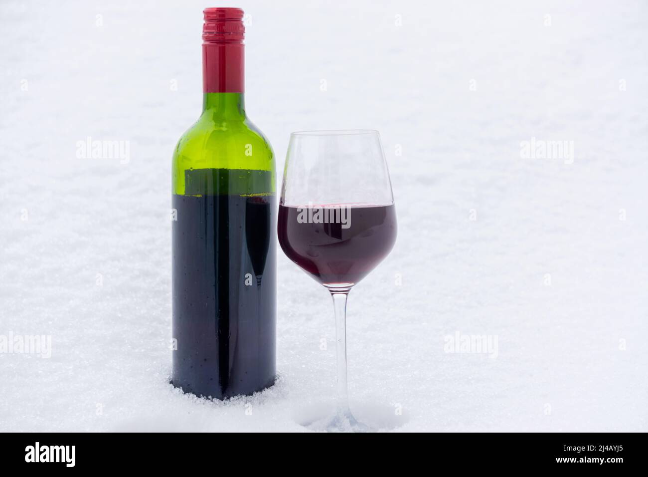 Extra large wine glass hi-res stock photography and images - Alamy