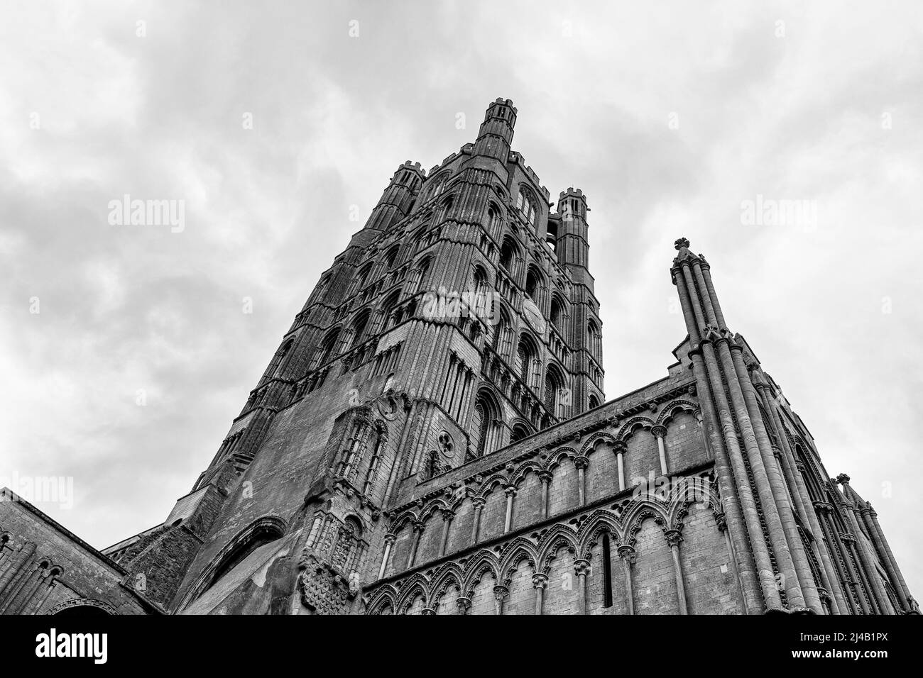 Cathedral looking up Black and White Stock Photos & Images - Alamy