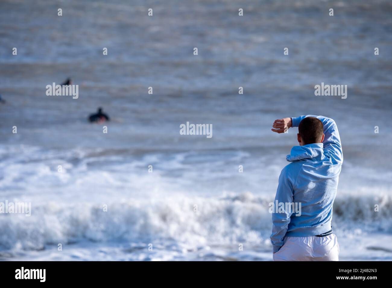 Person watching waves hi-res stock photography and images - Alamy