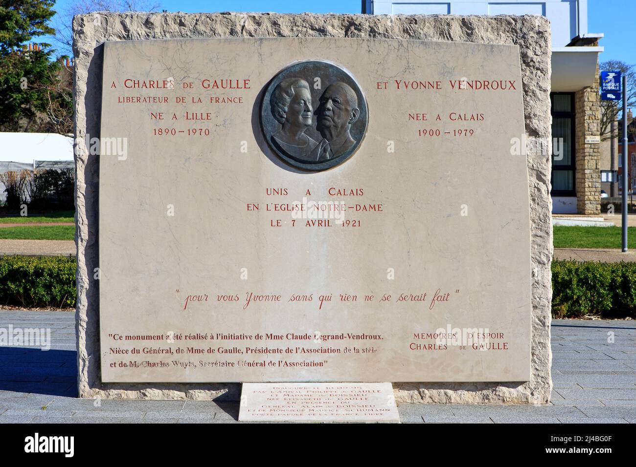 Commemorative plaque for Charles de Gaulle (1890-1970) and Yvonne Vendroux (1900-1979) who got married at the Notre Dame Church in Calais, France Stock Photo