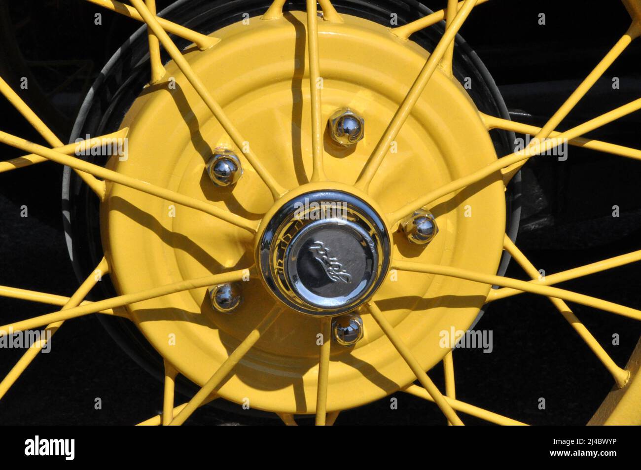 Hub cap hires stock photography and images Alamy