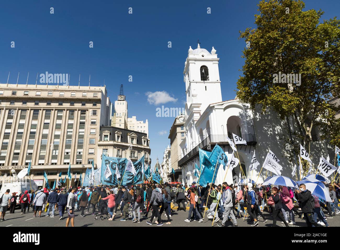 Buenos Aires, Argentina. 13th Apr, 2022. Social organizations marching towards Plaza de Mayo due to the lack of response to their social demands that they made in the last meeting with the Minister of Social Development of the Nation, Juan Zavaleta. (Credit Image: © Esteban Osorio/Pacific Press via ZUMA Press Wire) Stock Photo