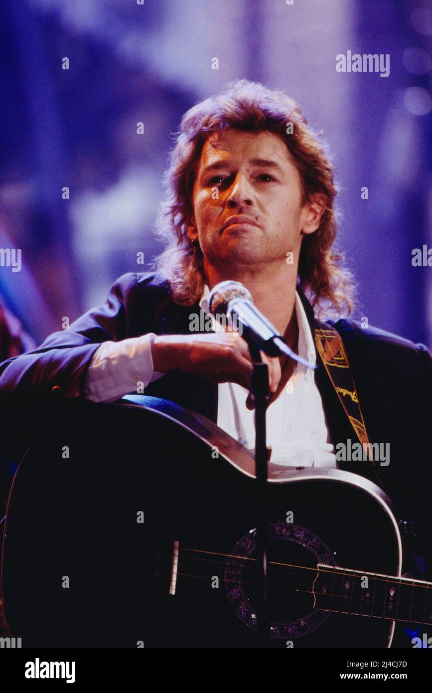 Peter Maffay, deutscher Sänger, Gitarrist und Musikproduzent, im Bild