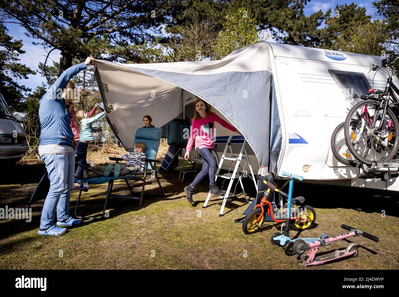 2022-04-14 16:15:43 CASTRICUM AT THE SEA - German camping guests arrive for  the Easter weekend at Camping Bakkum. KOEN VAN WEEL netherlands out -  belgium out Stock Photo - Alamy