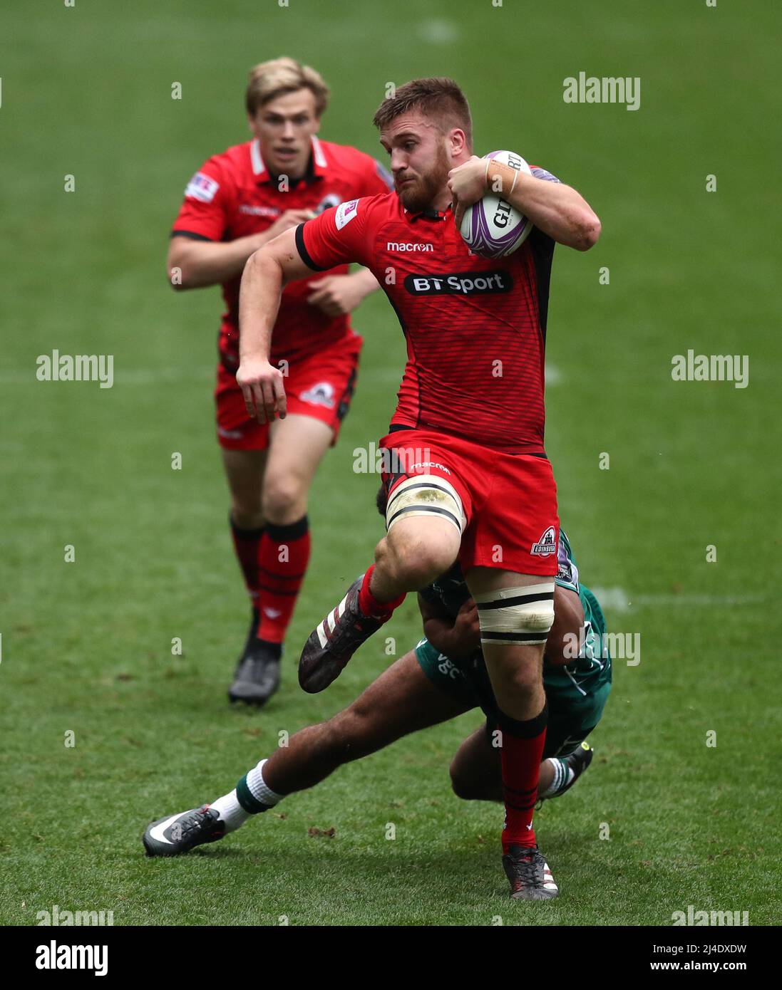 File photo dated 14-10-2017 of Edinburgh Rugby's Luke Crosbie (right) breaking away to score a try. Scotland international Luke Crosbie has signed a new contract with Edinburgh ahead of his comeback from injury. Issue date: Thursday April 14, 2022. Stock Photo