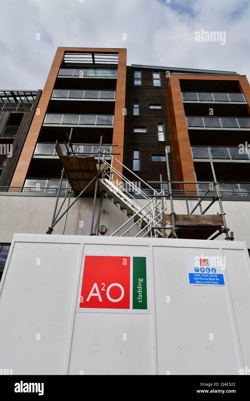 Portishead, UK. 14th Apr, 2022. On a warm afternoon in Portishead