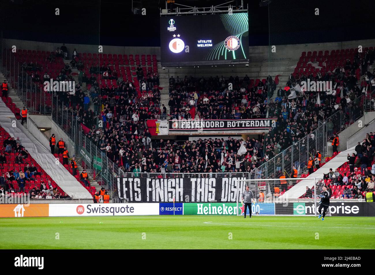 Sk slavia prague fans hi-res stock photography and images - Alamy