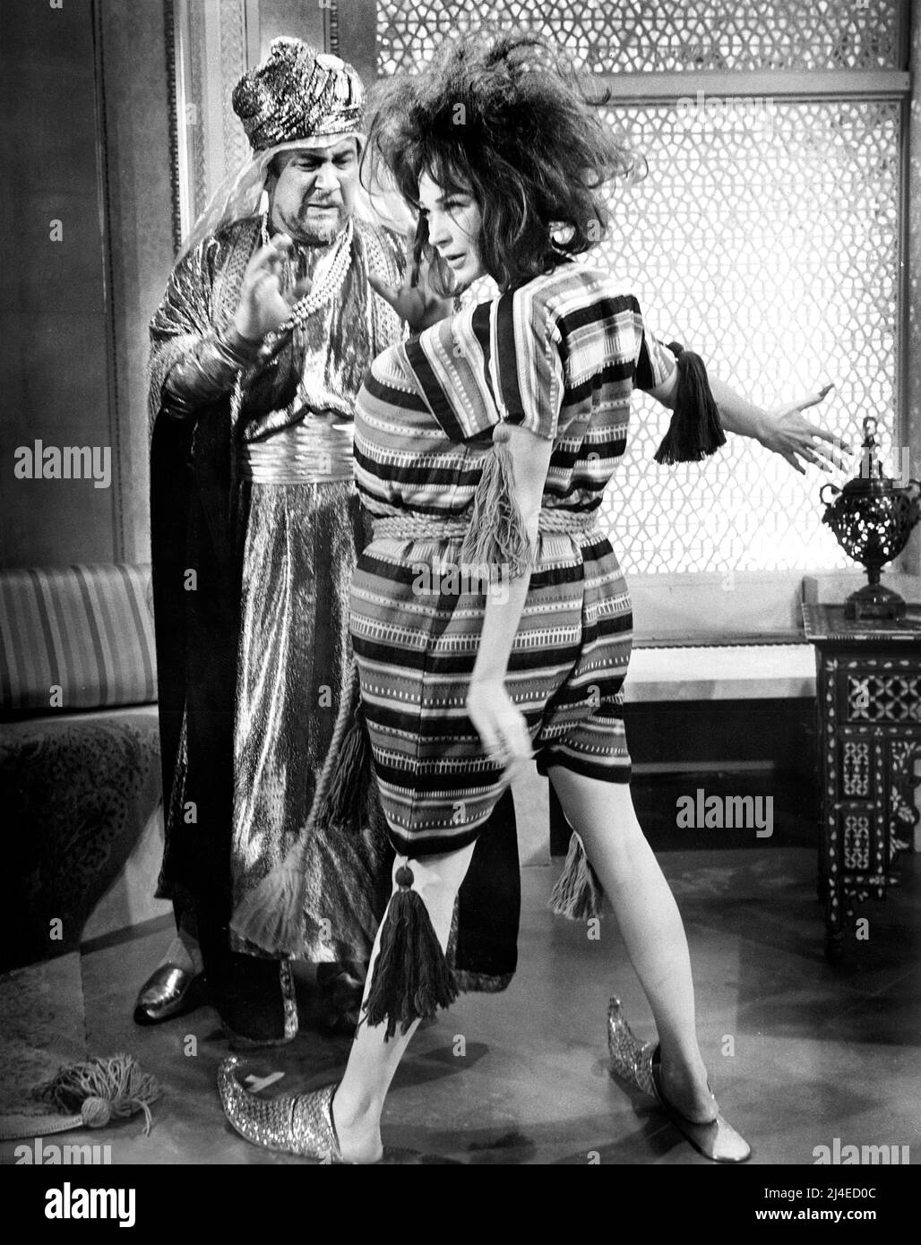 Peter Ustinov, Shirley MacLaine, onset of the Film, "John Goldfarb