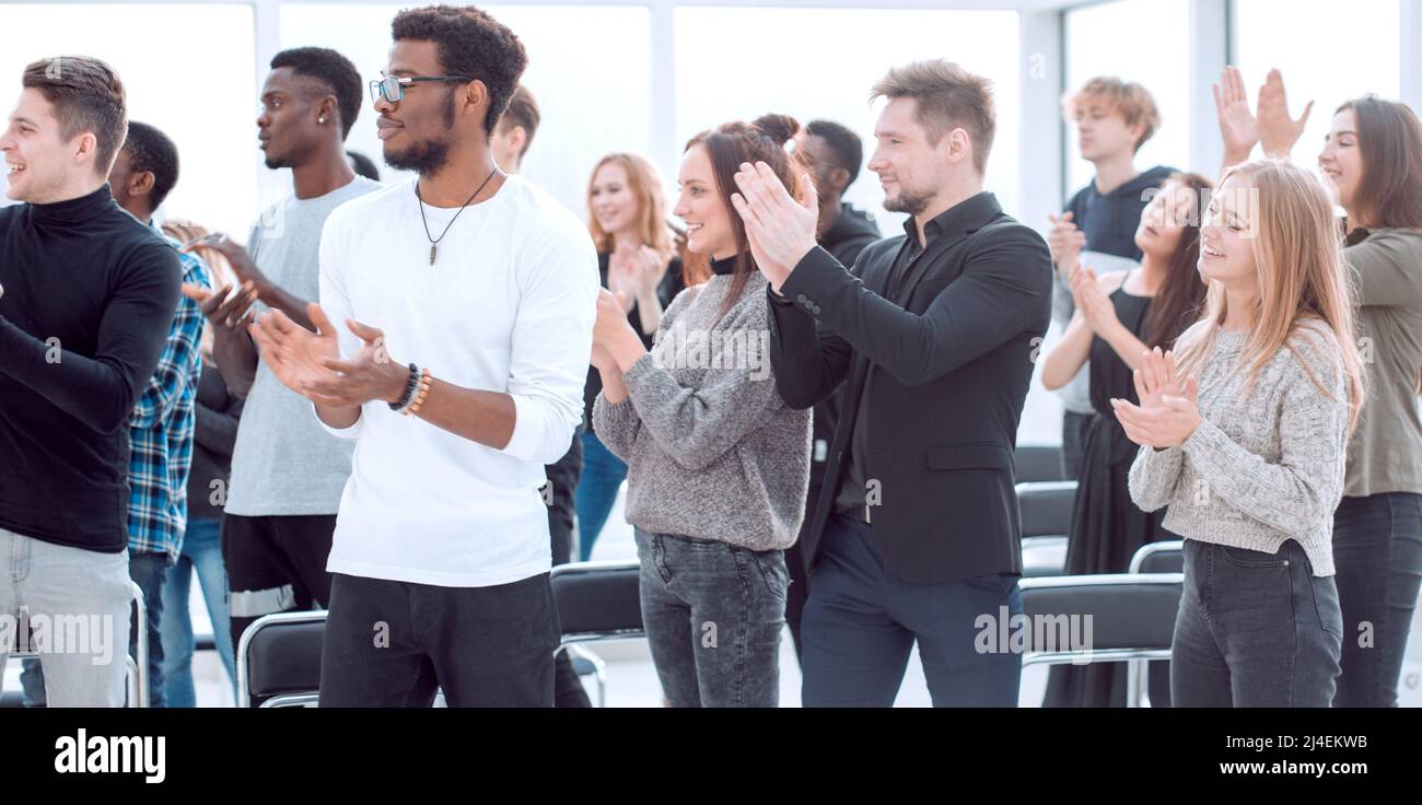 Group Applausing Images group of diverse young people applauding together Stock Photo - Alamy