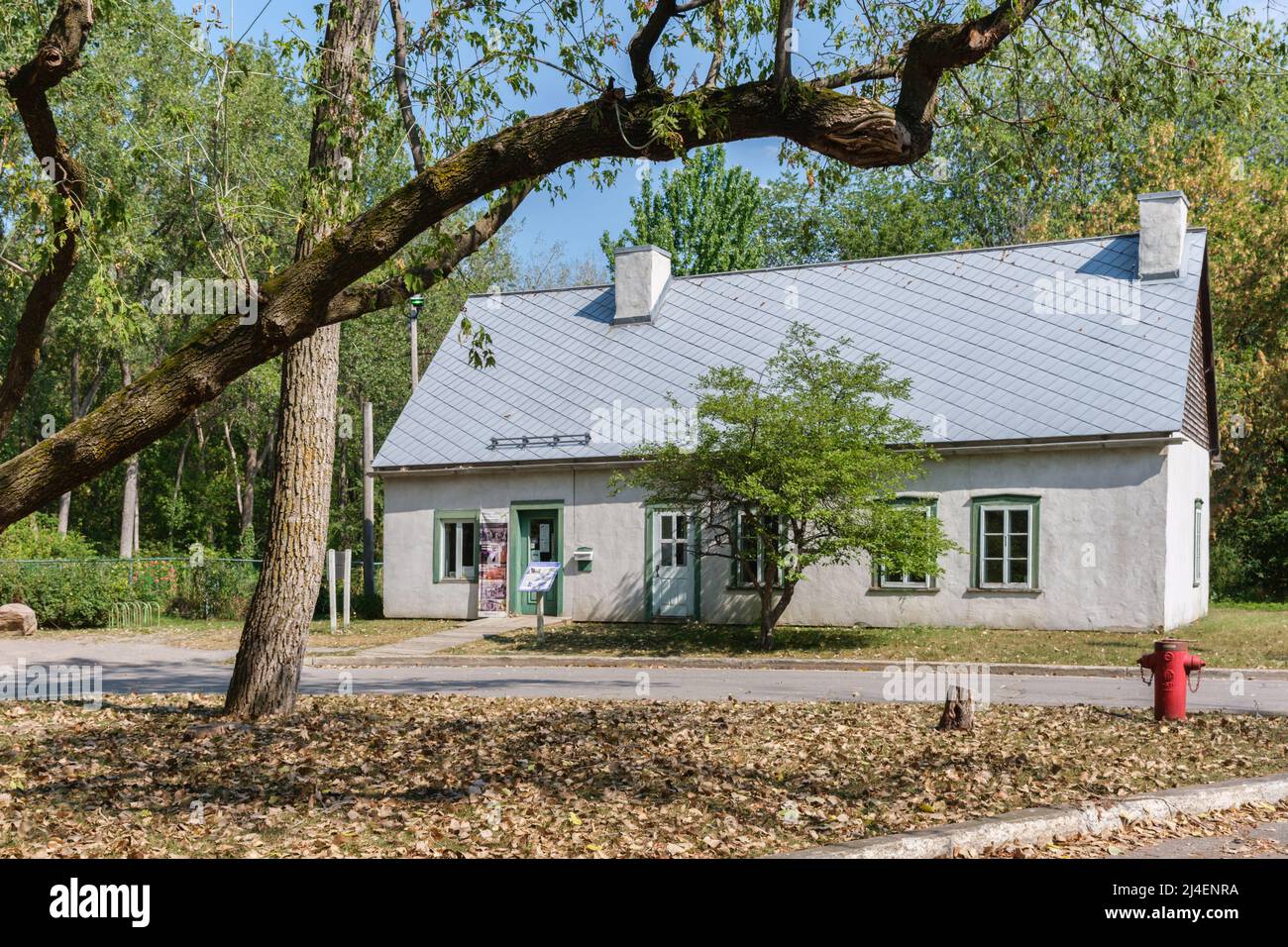 Parcnature de l'ÎledelaVisitation in Montreal, Quebec, Canada Maison du Pressoir Stock