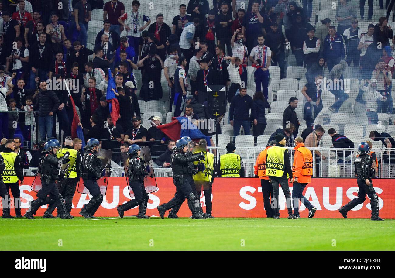 West ham fans riot police hi-res stock photography and images - Alamy