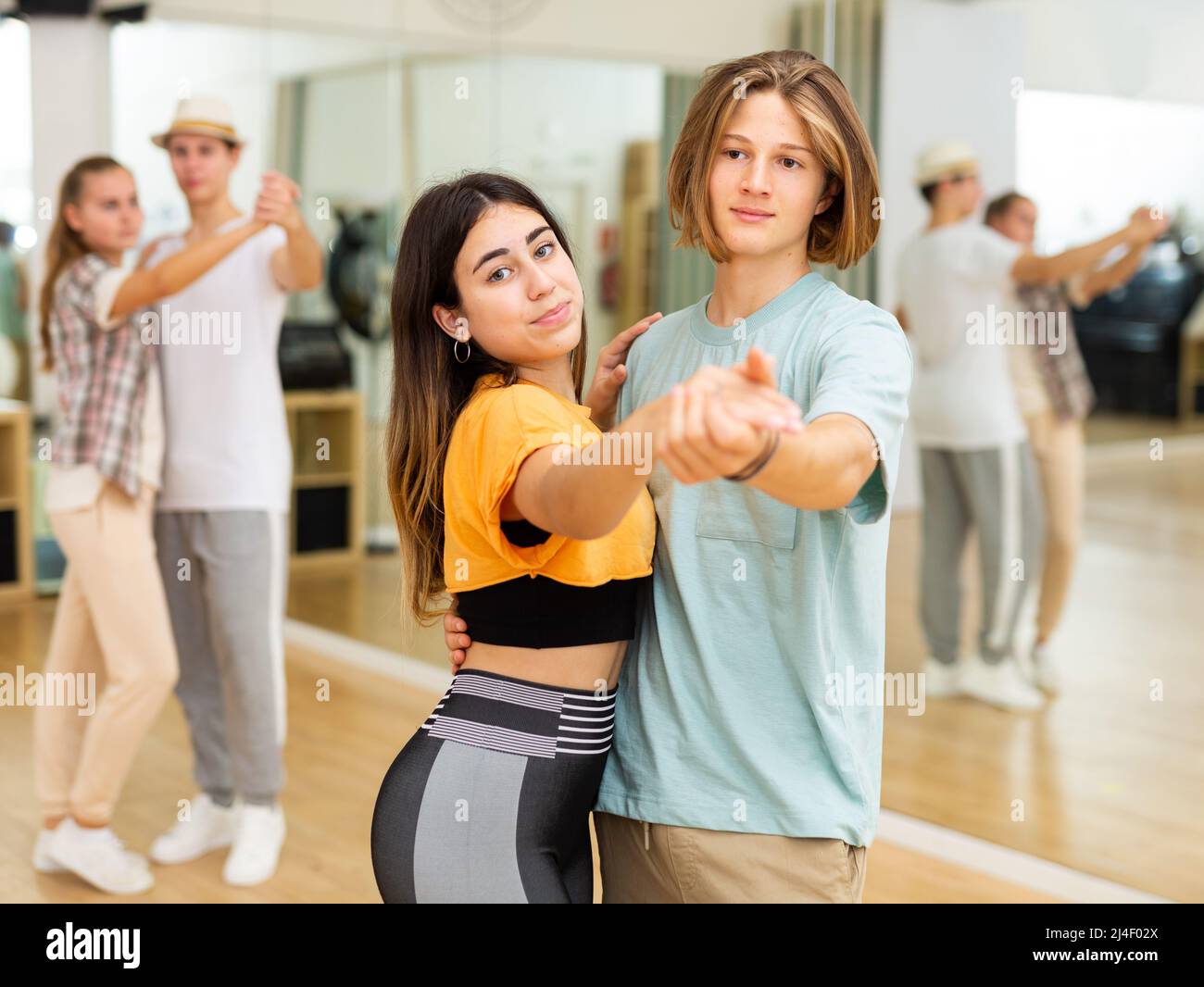 Italian couple dance hi-res stock photography and images - Alamy