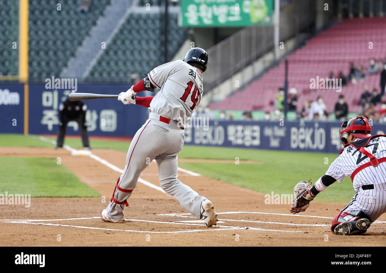 15th Apr, 2022. Baseball: LG Twins vs. SSG Landers Moon Bo-kyung