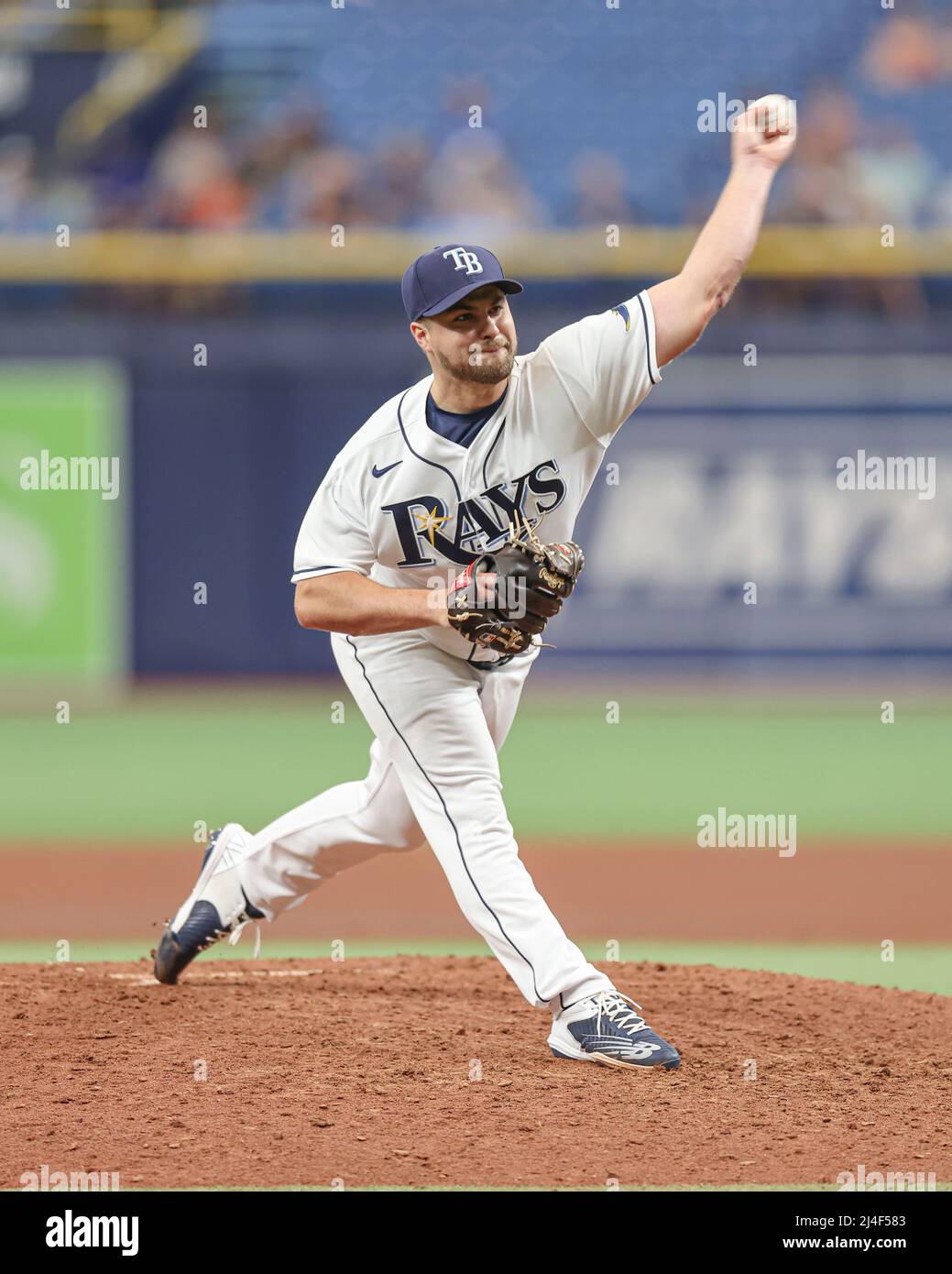 St. Petersburg, FL. USA; Tampa Bay Rays relief pitcher Jalen Beeks (68)  delivers a pitch during a major league baseball game against the Oakland  Athl Stock Photo - Alamy