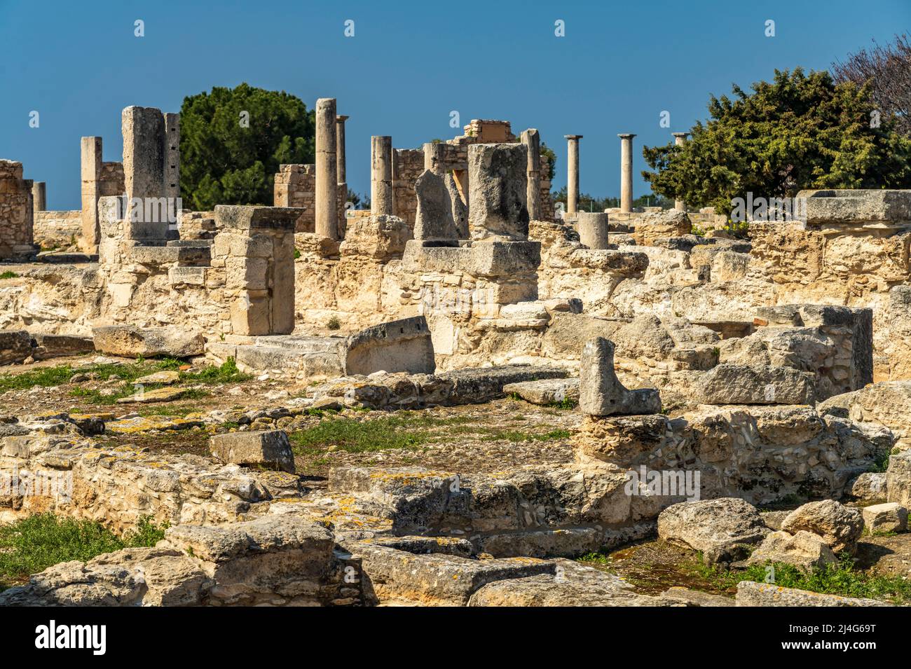 Heiligtum des Apollon Hylates in der antiken Stadt Kourion, Episkopi, Zypern, Europa  |  The Sanctuary of Apollo Hylates at the ancient city Kourion, Stock Photo