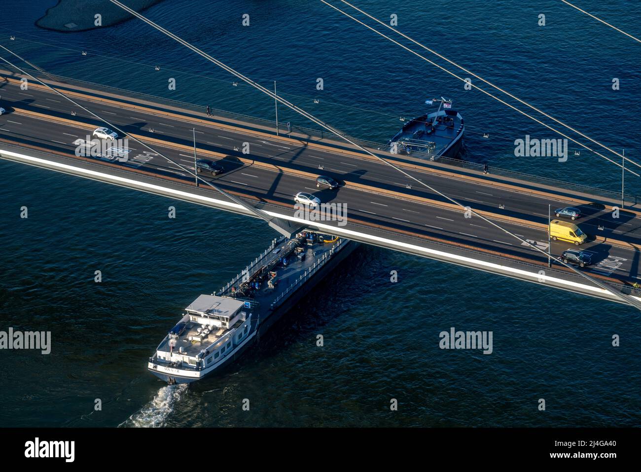 Aerial view above cargo ship hi-res stock photography and images - Alamy