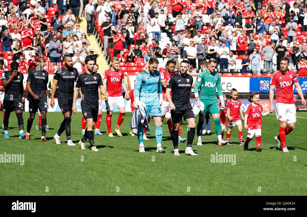 Charlton Athletic and Morecambe players make their way to the field