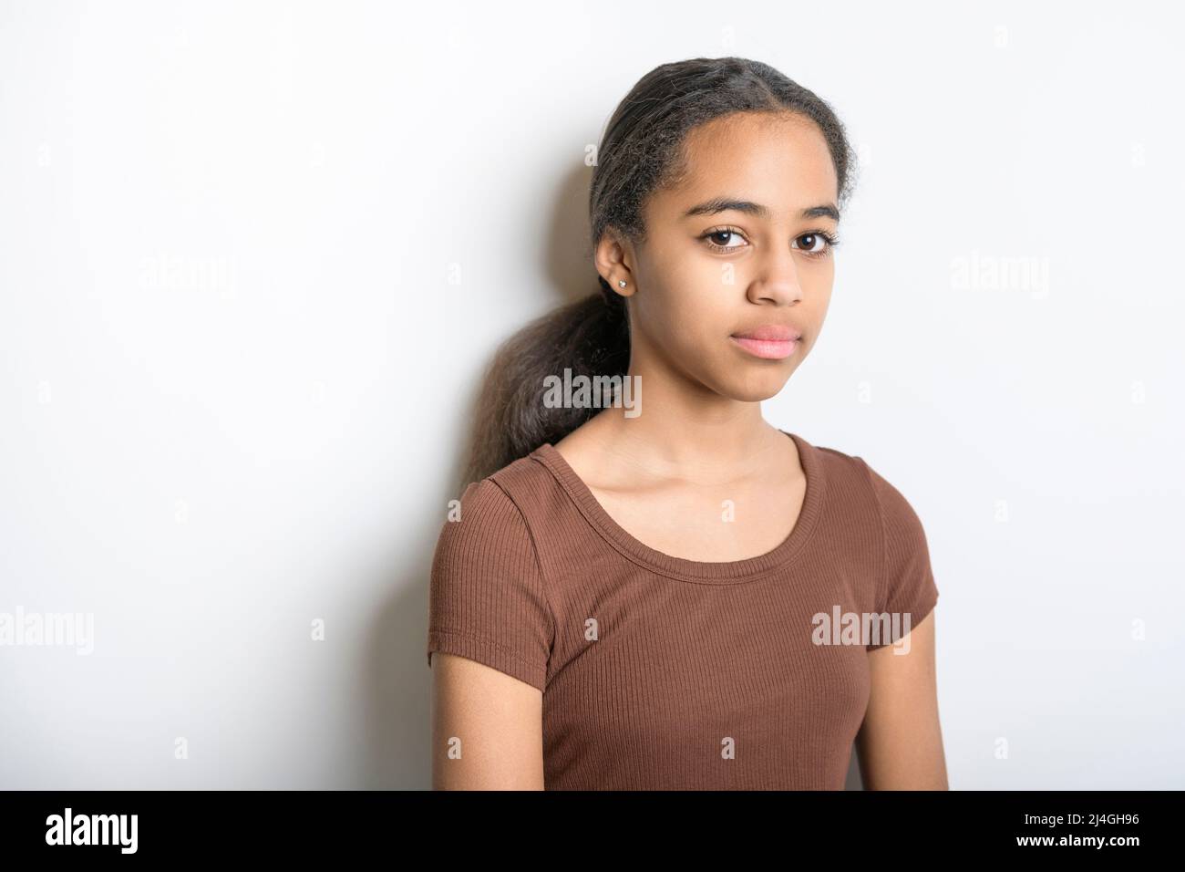 Sad little black girl looking hi res stock photography and images Page 2 Alamy