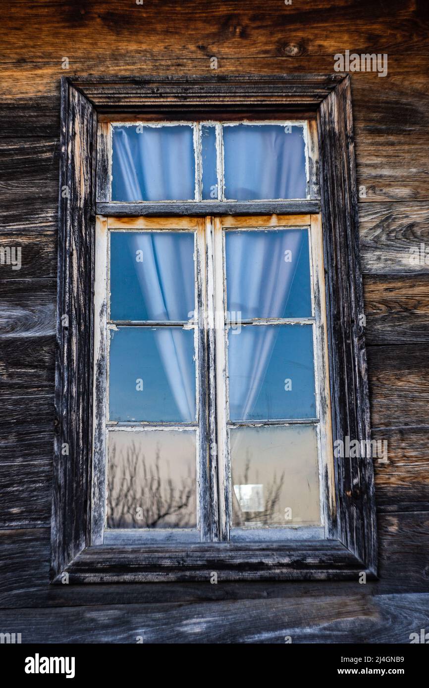 Old wooden wall with vintage style window in house Stock Photo - Alamy