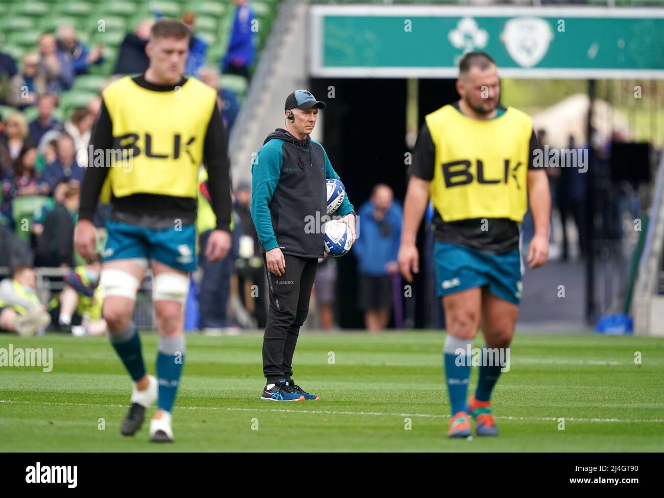 Leinster v connacht rugby hi-res stock photography and images - Alamy