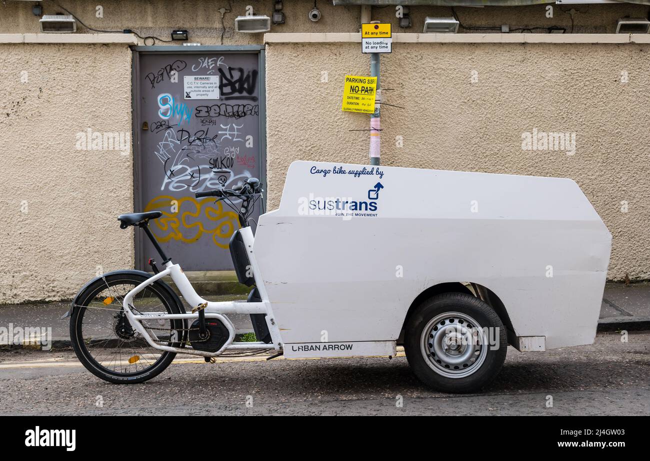 Sustrans Urban Arrow cargo delivery bike parked in Leith street, Edinburgh, Scotland, UK Stock Photo