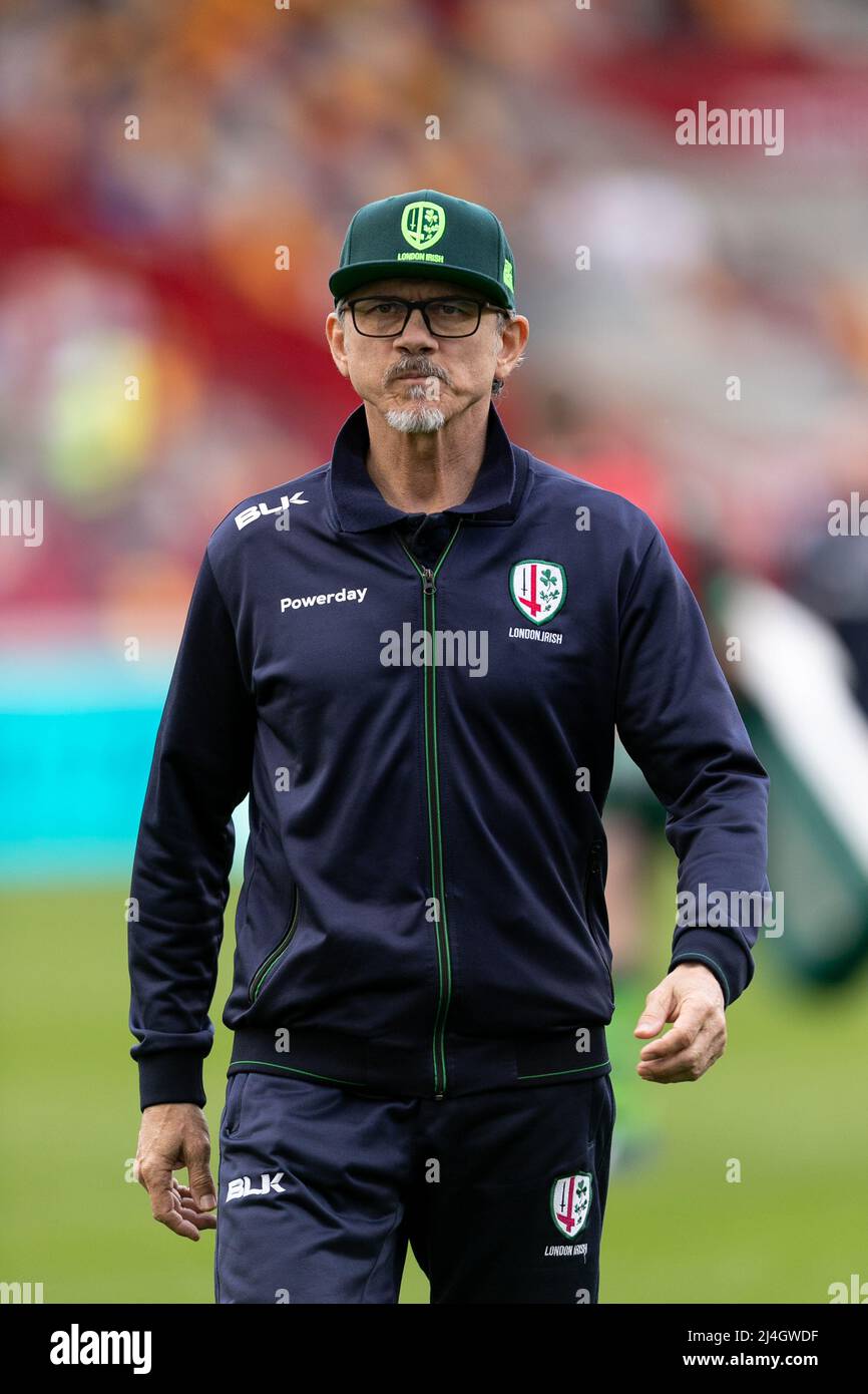 LONDON, UK. APR 15TH: Les Kiss head coach of London Irish looks on during  the European Rugby Challenge Cup match between London Irish and Castres  Olympique at the Brentford Community Stadium, Brentford