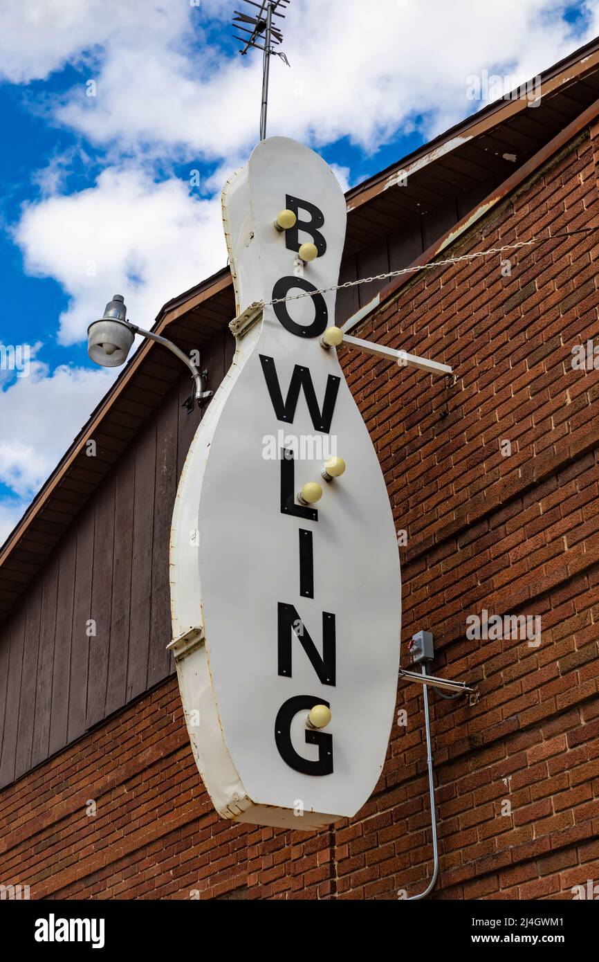 Bowling pin alley hires stock photography and images Alamy