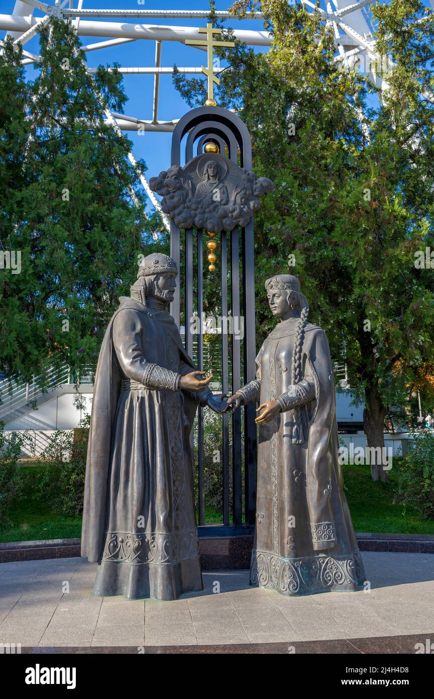 ROSTOV-ON-DON, RUSSIA - OCTOBER 03, 2021: Monument to the Holy Prince Peter and Princess Fevronia of Murom, Rostov-on-Don. Russia Stock Photo