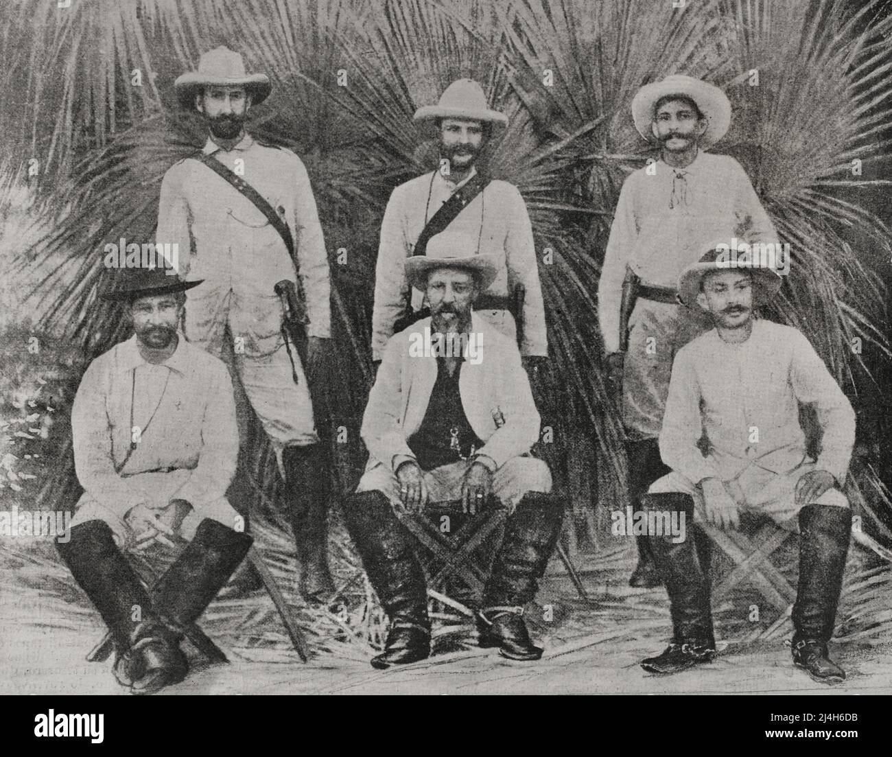 Cuban War of Independence (1895-1898). Island of Cuba. Government of the proclaimed 'Republic of Cuba in Arms' between 1897 and 1898. From left to right (seated): Domingo Méndez Capote (1863-1934), Vice-President; Bartolomé Masó (1830-1907) President; Manuel Ramón Silva, Secretary of the Interior, representative to the Constituent Assembly of La Yaya. Standing: Ernesto Fons Sterling, Secretary of the Treasure; Andrés Moreno de la Torre, Secretary of Foreign Affairs; José Braulio Alemán, Secretary of War. Photoengranving. La Ilustración Española y Americana, 1898. Stock Photo