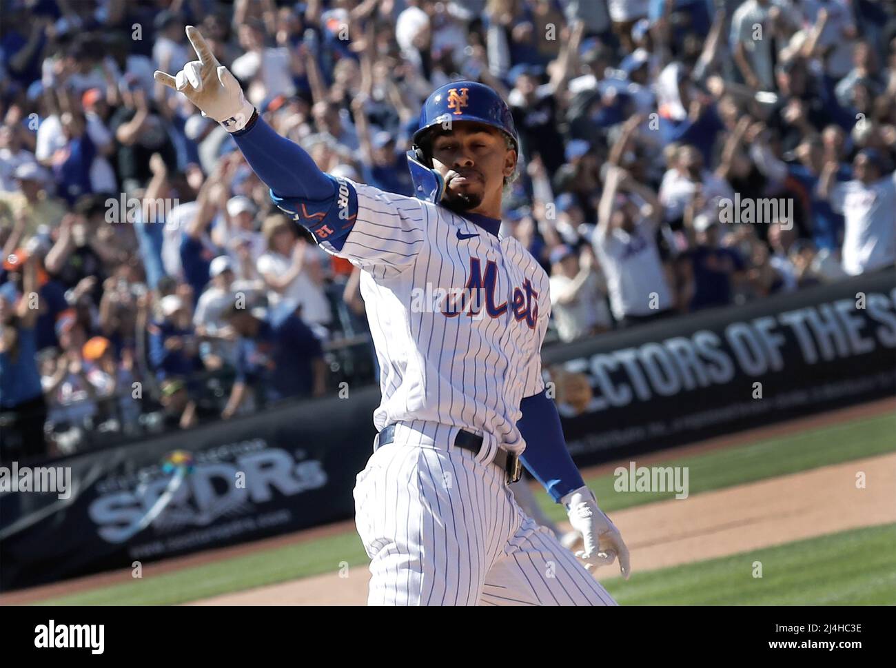 Lindor to NYC! New Mets shortstop Francisco Lindor Career