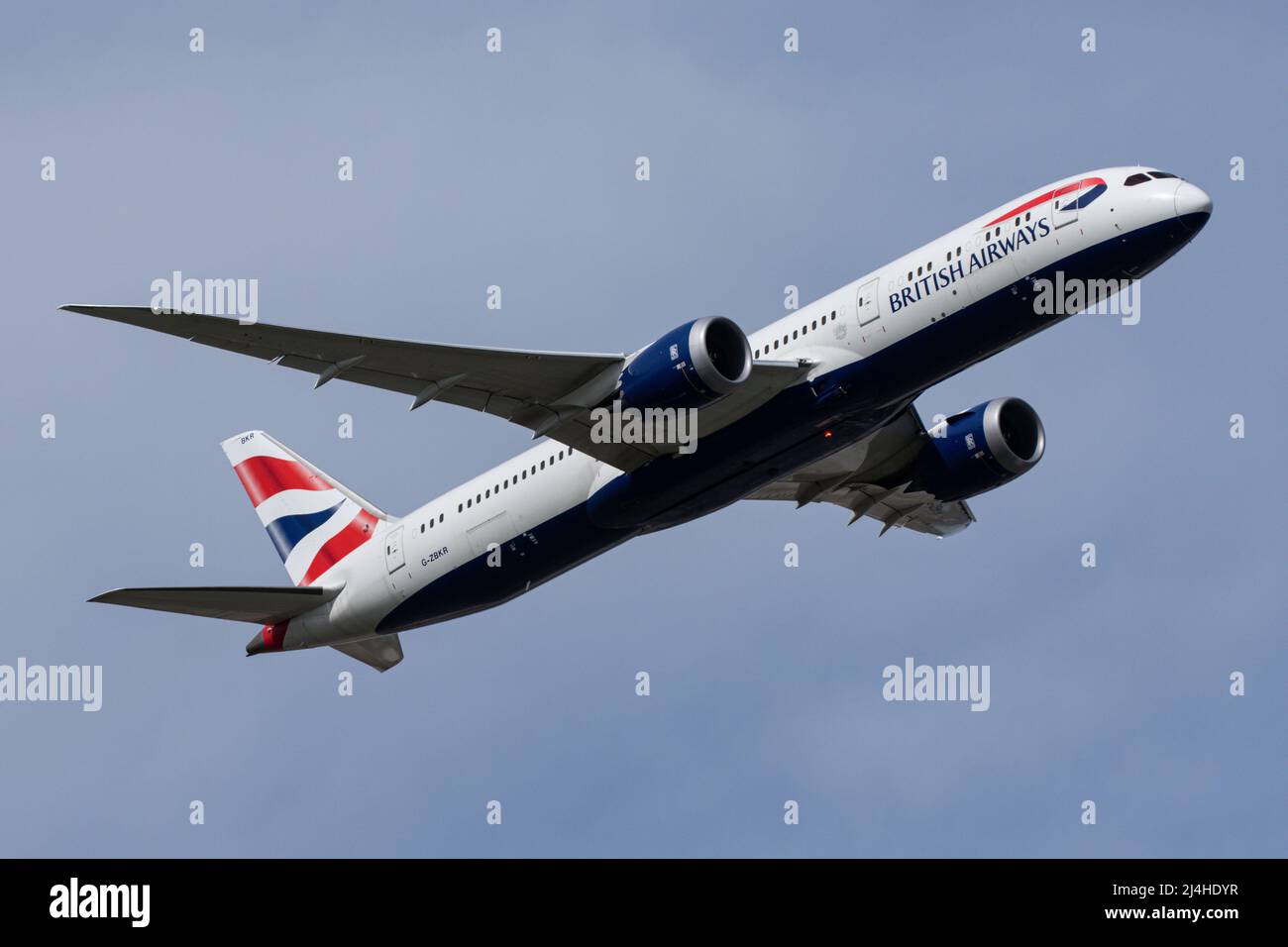 A Boeing 787 operated by British Airways departs from London Heathrow Airport Stock Photo
