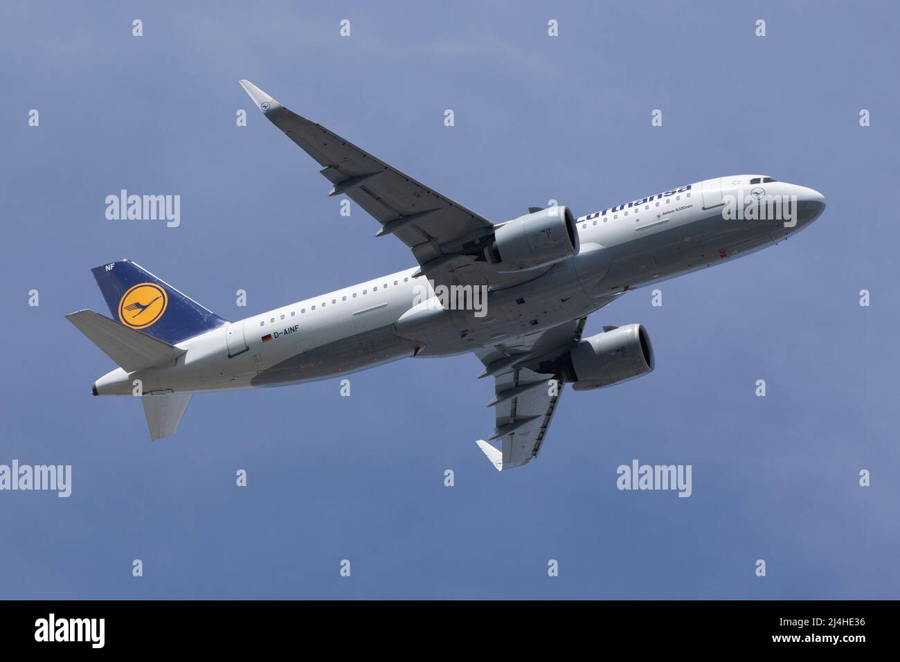 An Airbus A320 operated by Lufthansa departs from London Heathrow Airport Stock Photo