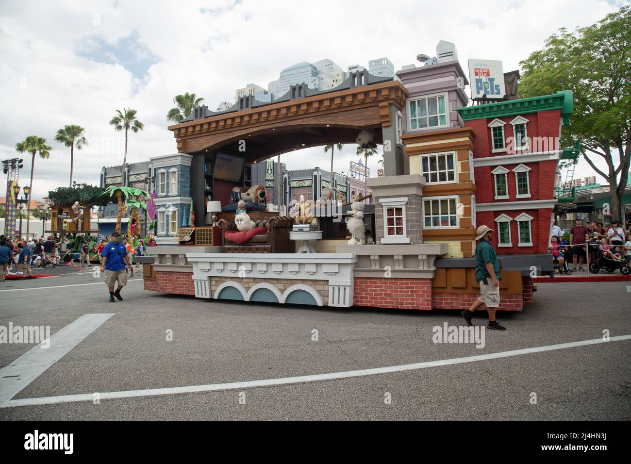 is the mardi gras parade at islands of adventure