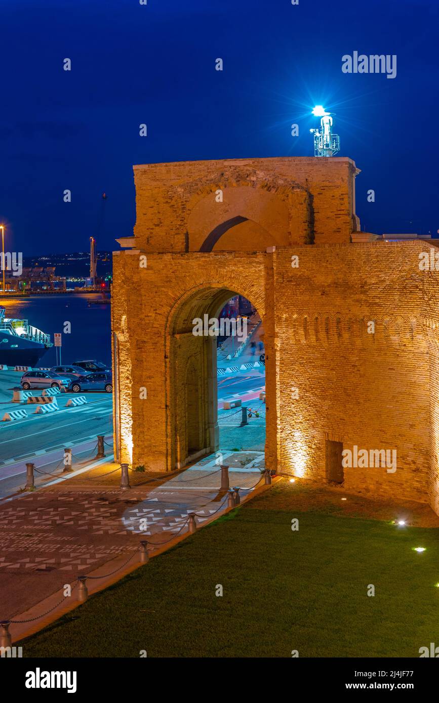 Night view of Arco Clementino in Italian port Ancona Stock Photo Alamy