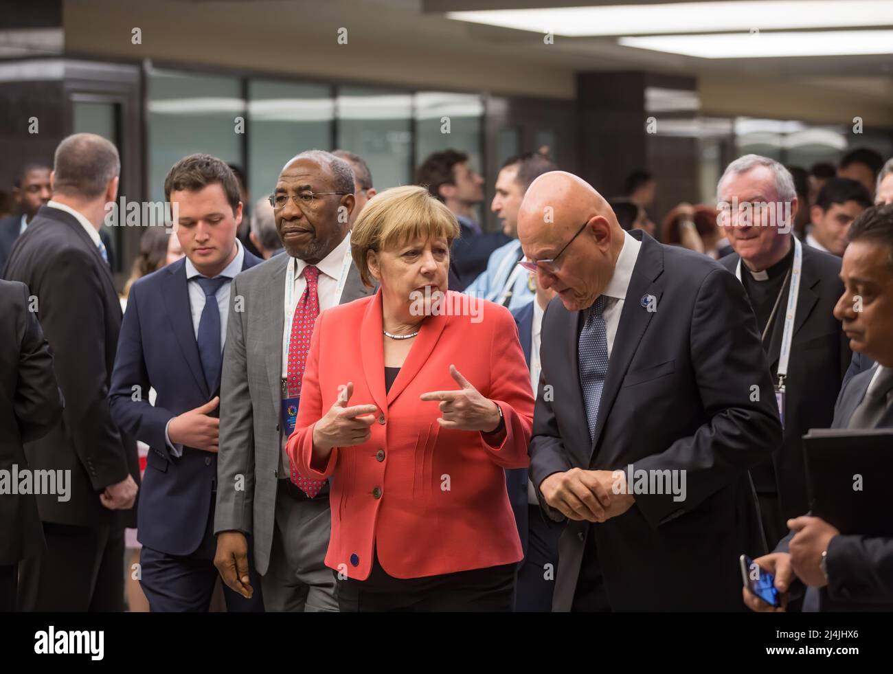 Istanbul, Turkey. 23rd May, 2016. German Chancellor Angela Merkel (C) and Prime Minister of Lebanon Tammam Salam (R) during the World Humanitarian Summit in Istanbul. German Chancellor Angela Merkel (Credit Image: © Mykhaylo Palinchak/SOPA Images via ZUMA Press Wire) Stock Photo