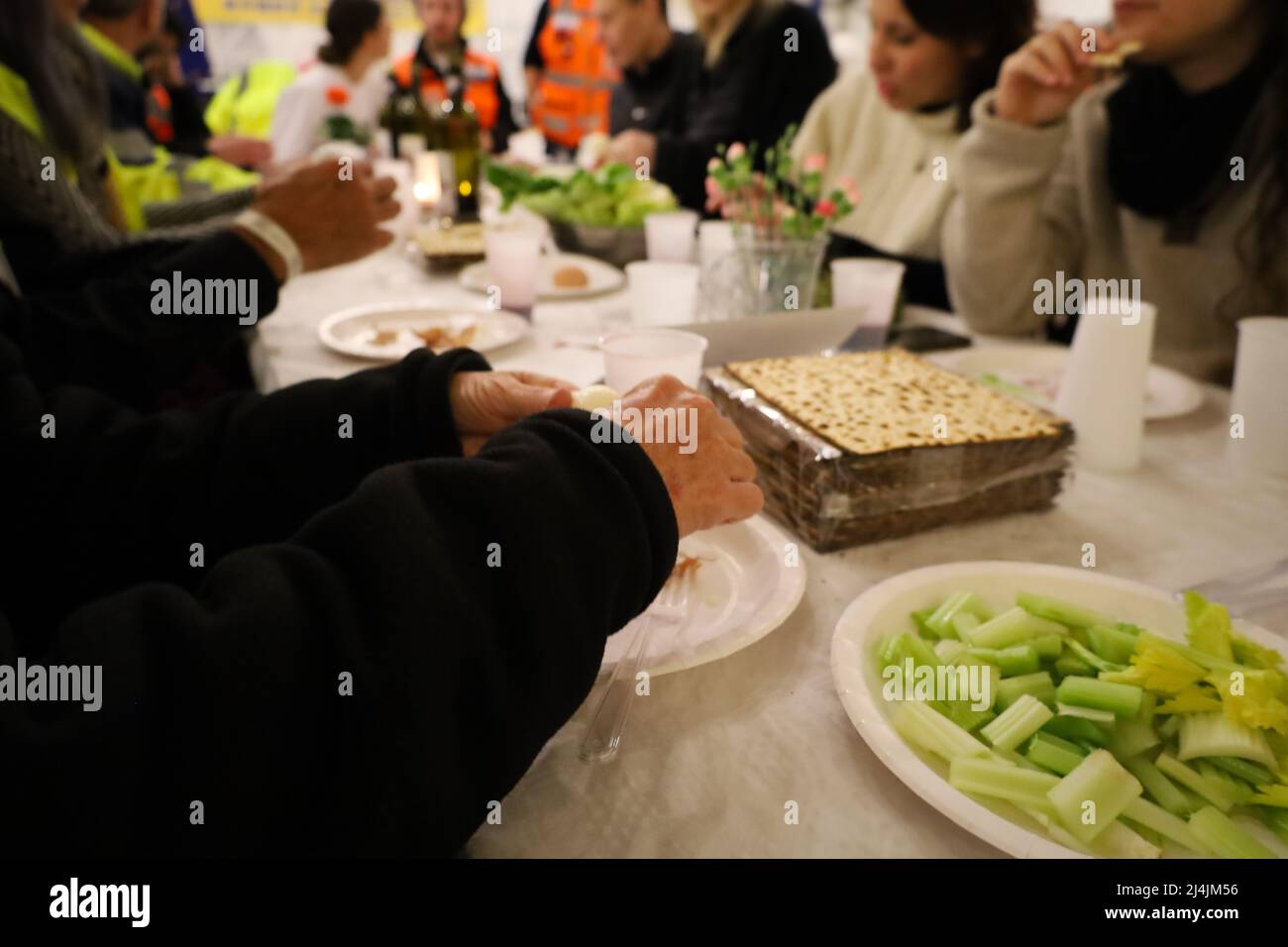 Celebrating the passover seder hires stock photography and images Alamy