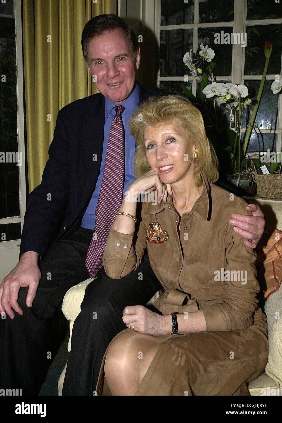 File photo dated 30/12/02 of former Tory minister Jonathan Aitken with Elizabeth Harris in central London, after it was announced that they were to marry. Welsh socialite Elizabeth Harris, who was married to a former Conservative Cabinet minister Jonathan Aitken, died at the Chelsea and Westminster Hospital at 11.10pm on Good Friday after a long illness. The one-time Rank starlet was previously married to actor Richard Harris, with whom she had three sons Damian, Jared and Jamie, who are all Hollywood-based actors or directors. Issue date: Saturday April 16, 2022. Stock Photo