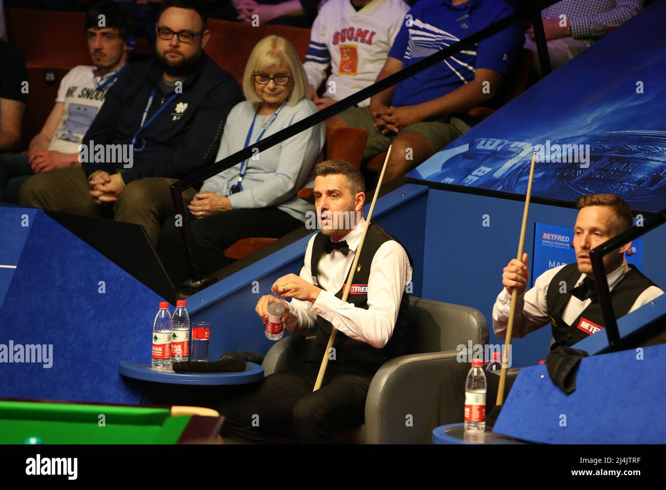 Betfred world championship mark selby hi-res stock photography and images - Page 3