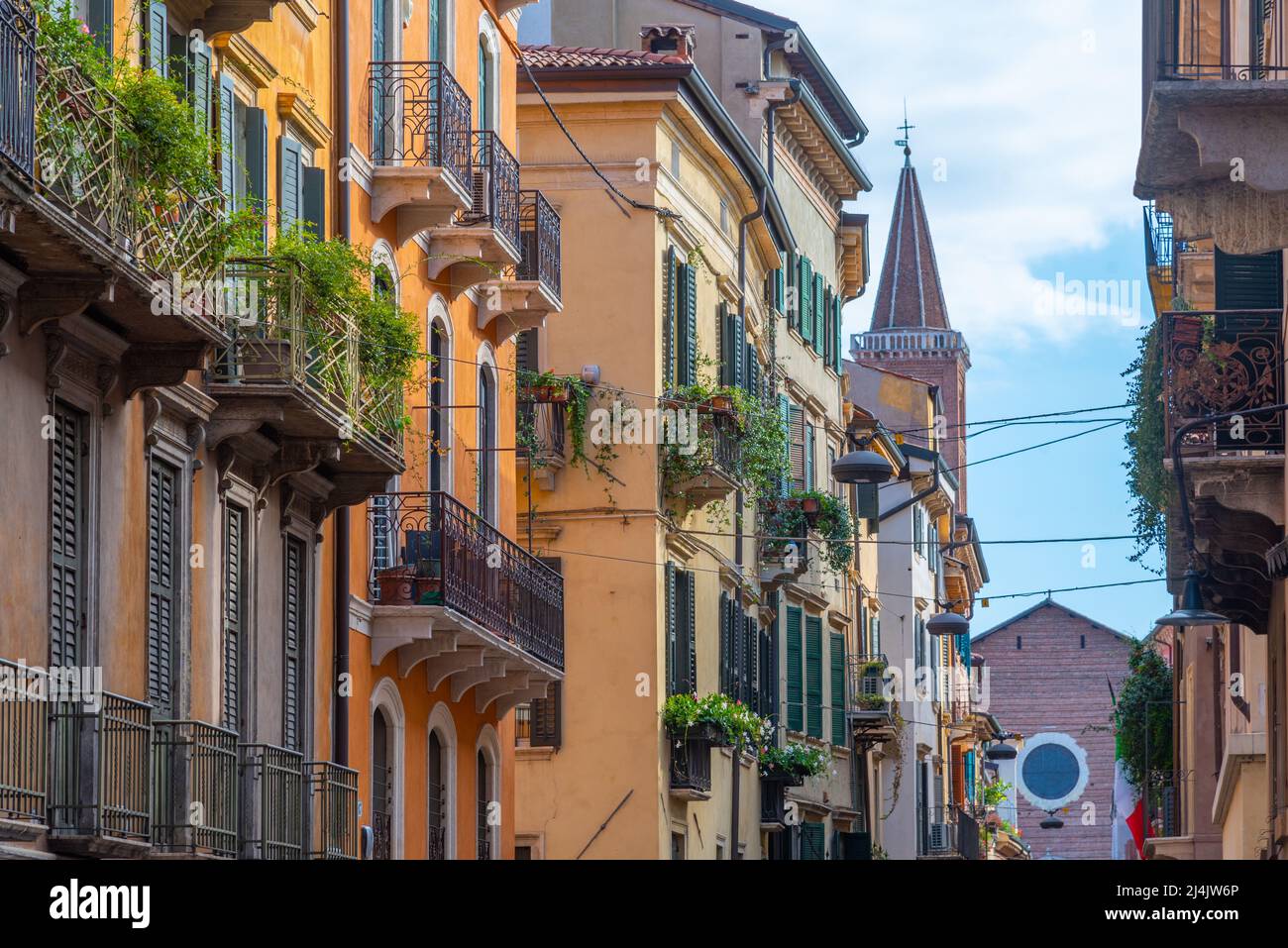 Historical houses in the old town of Verona in Italy Stock Photo - Alamy