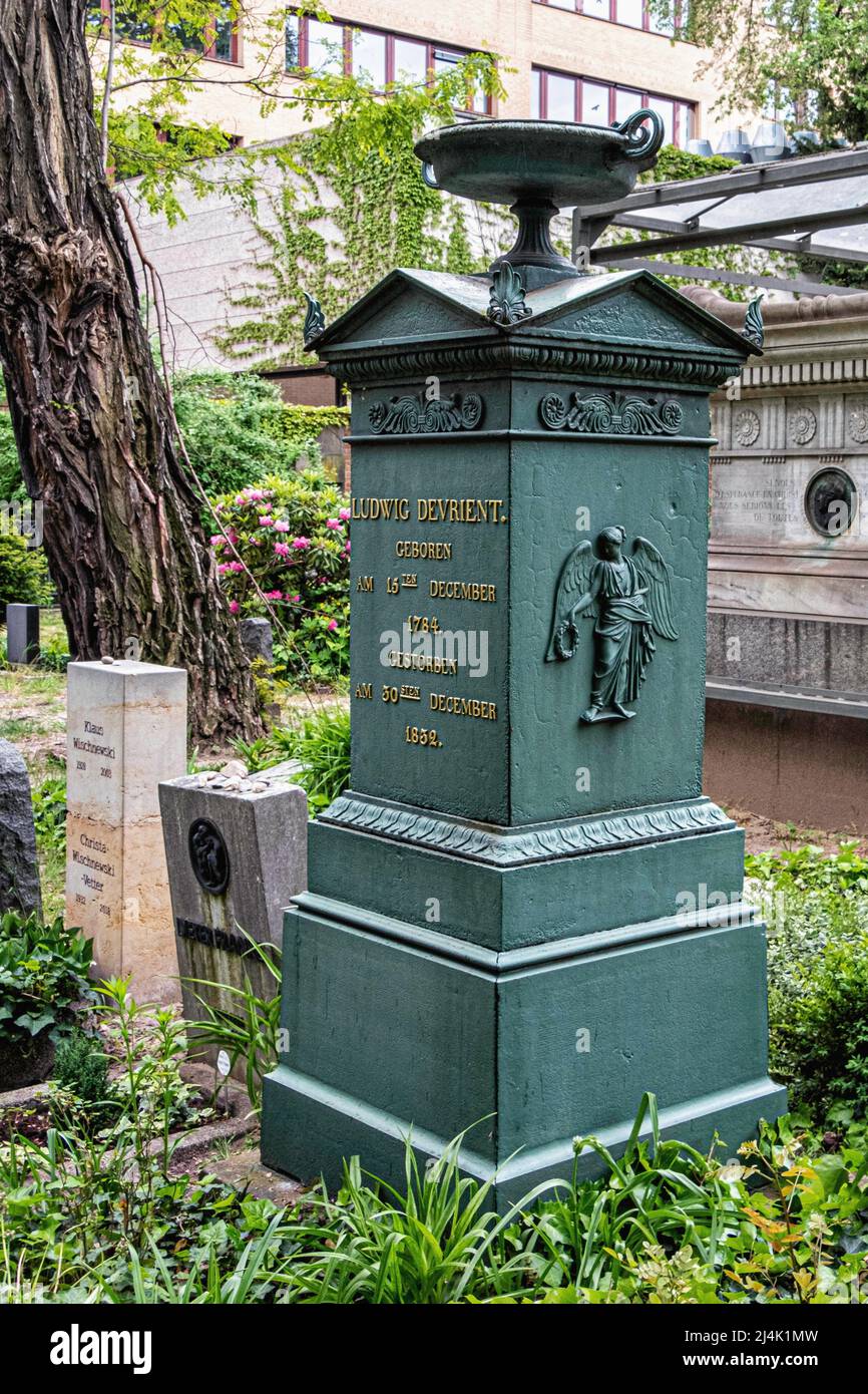 Französischer Friedhof, Chausseestraße, Mitte, Berlin, is a listed historical monument. Ludwig Devrient Grave Stock Photo