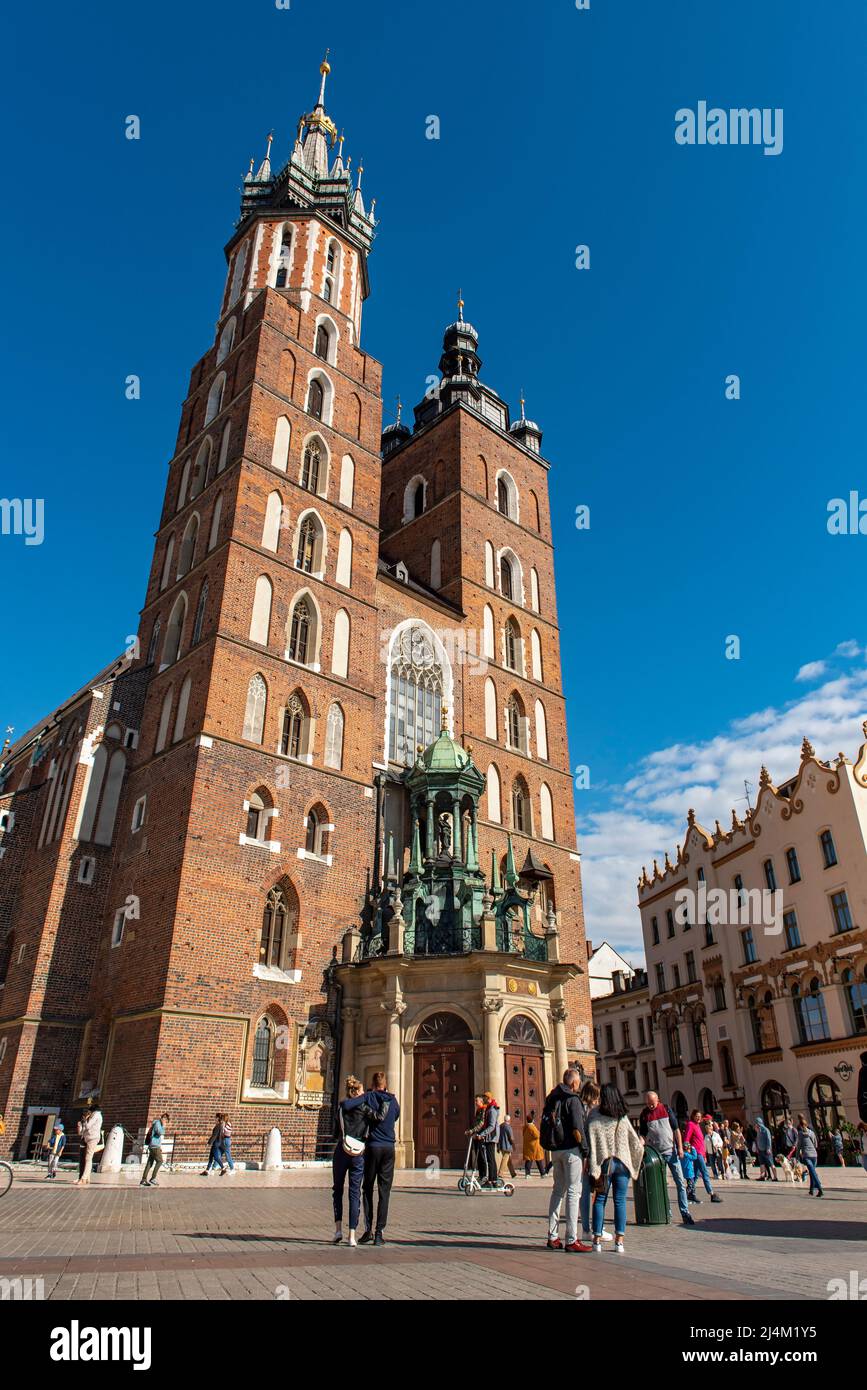 St. Mary's Basilica (Kosciol Mariacki), Main Square, Rynek Glowny, Krakow, Poland Stock Photo