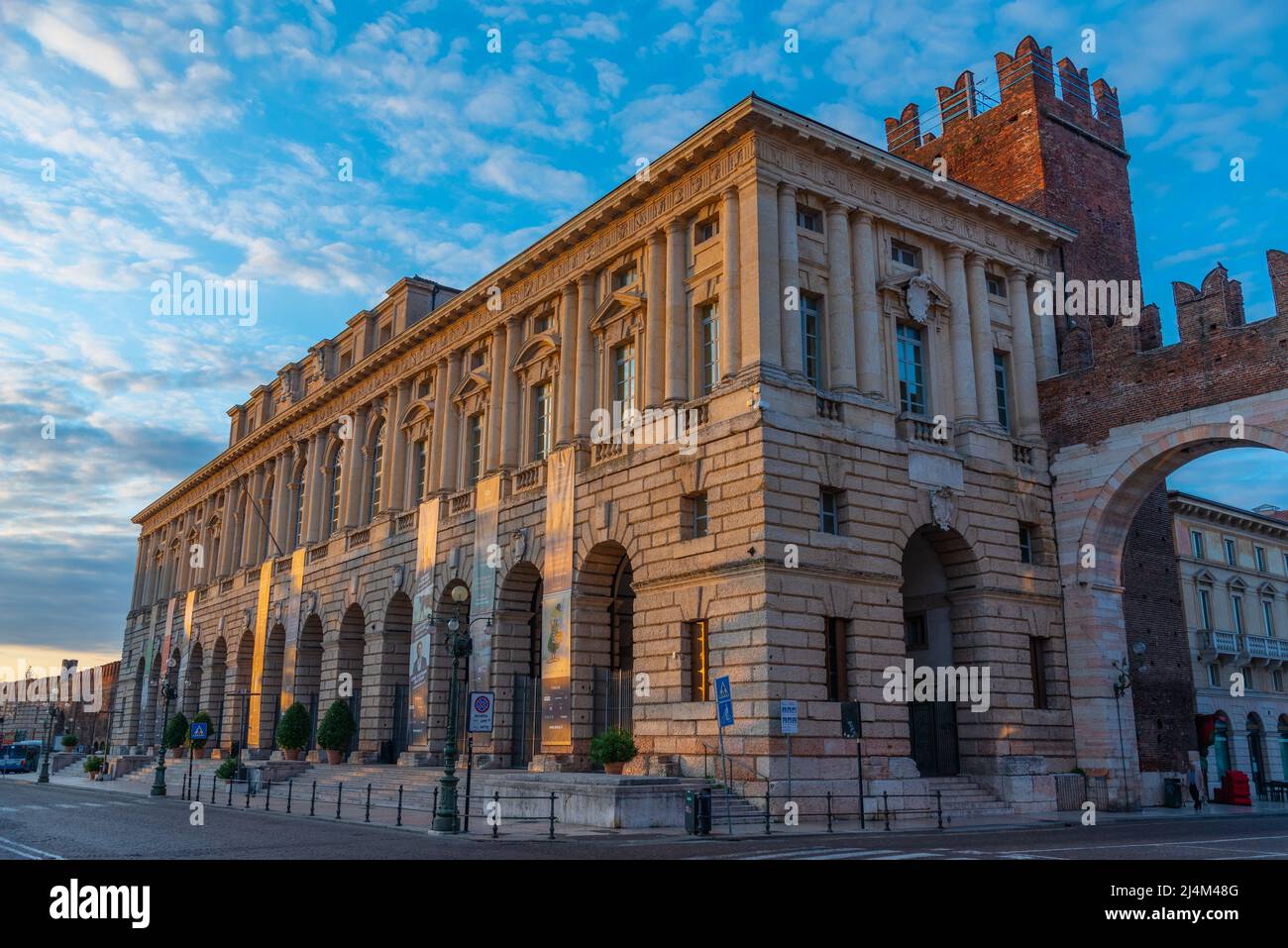 Palazzo della gran guardia, verona hi-res stock photography and images